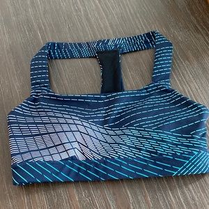Gap medium impact size extra small workout bra.